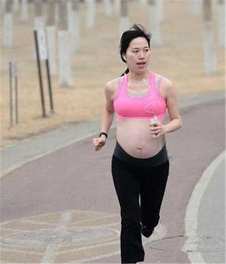 北京代孕4个月肚子咕噜咕噜